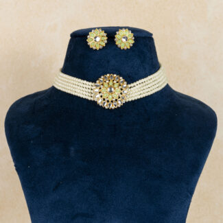 mohini pearl choker