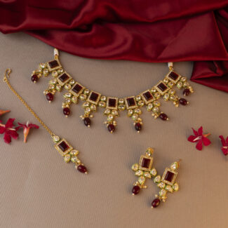 royal kundan maroon necklace