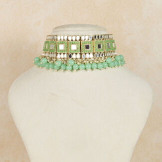 vaishnavi rajwadi choker with mirror work