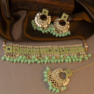 vaishnavi rajwadi choker with mirror work